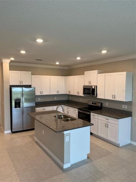 Active With Contract: $2,375 (3 beds, 2 baths, 1760 Square Feet)