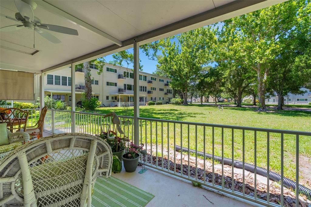 Active With Contract: $268,900 (2 beds, 2 baths, 1415 Square Feet)