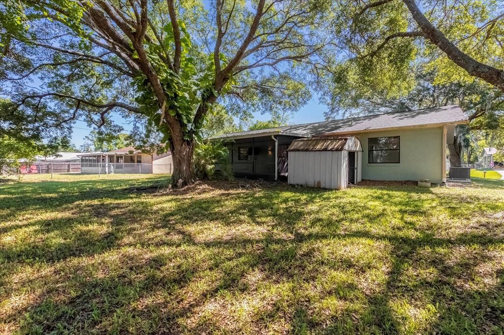 Active With Contract: $297,500 (3 beds, 2 baths, 1260 Square Feet)