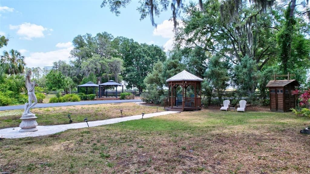 SMALL GAZEBO AND TOOL SHED