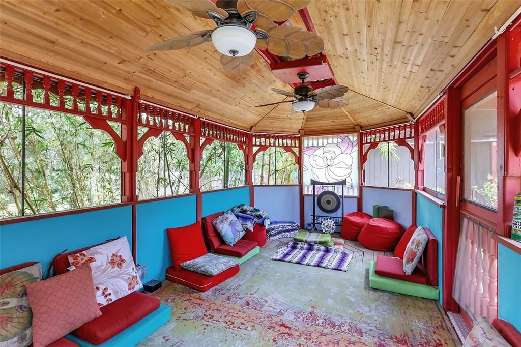 SMALLER GAZEBO INTERIOR