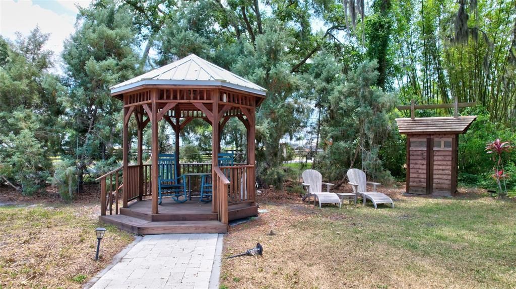 SMALL GAZEBO AND TOOL SHED