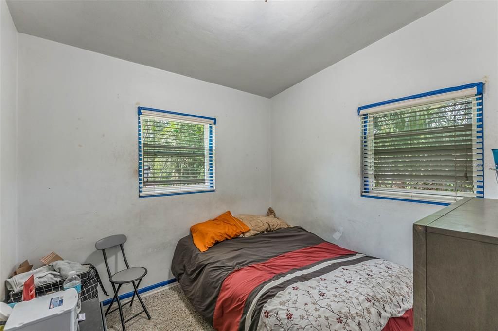 For Sale: $280,000 (3 beds, 1 baths, 1135 Square Feet)