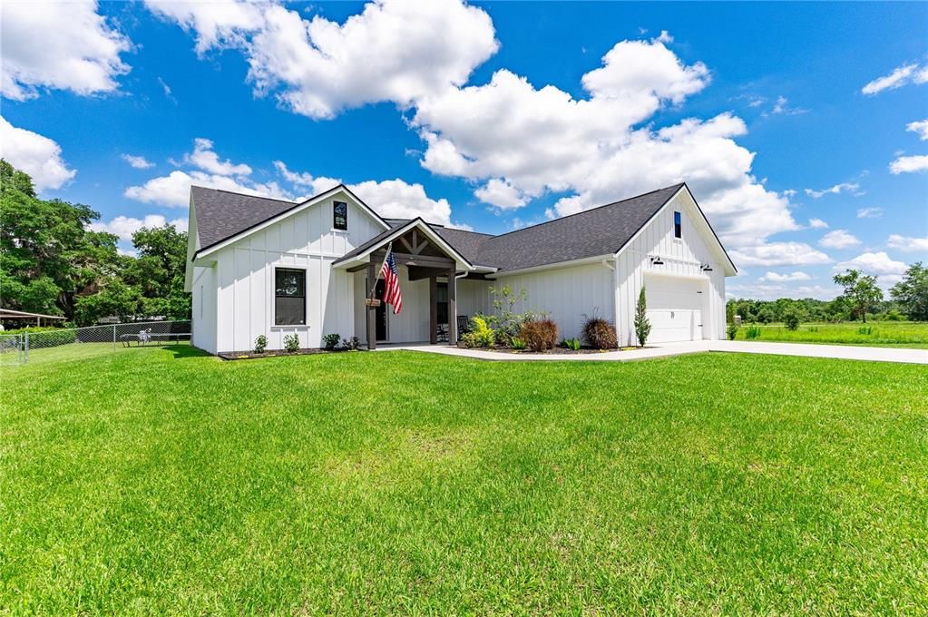 Active With Contract: $479,000 (3 beds, 2 baths, 1959 Square Feet)