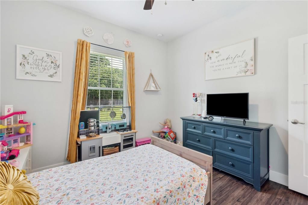 Active With Contract: $479,000 (3 beds, 2 baths, 1959 Square Feet)