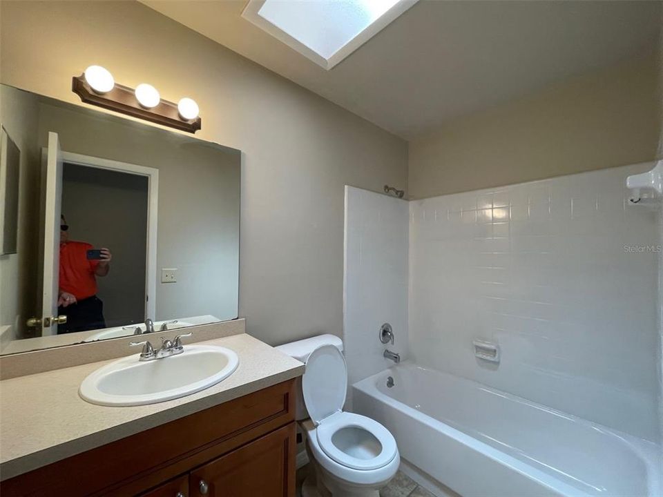 2nd Hall Bathroom