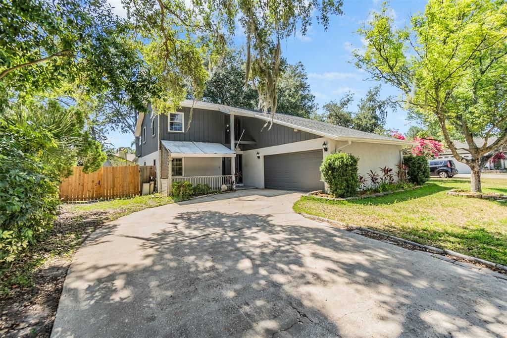 Active With Contract: $435,000 (3 beds, 2 baths, 2504 Square Feet)