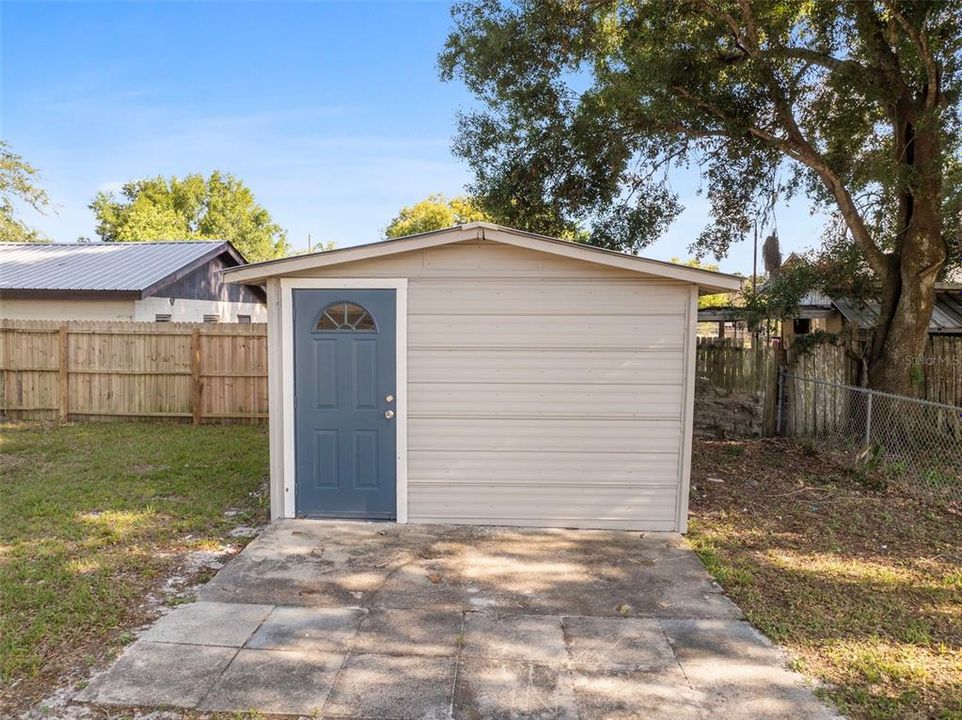 For Sale: $239,500 (3 beds, 2 baths, 1200 Square Feet)