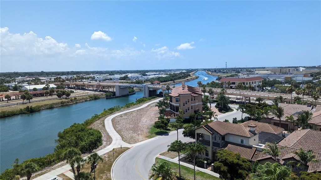 Balcony views up and down the Intracoastal