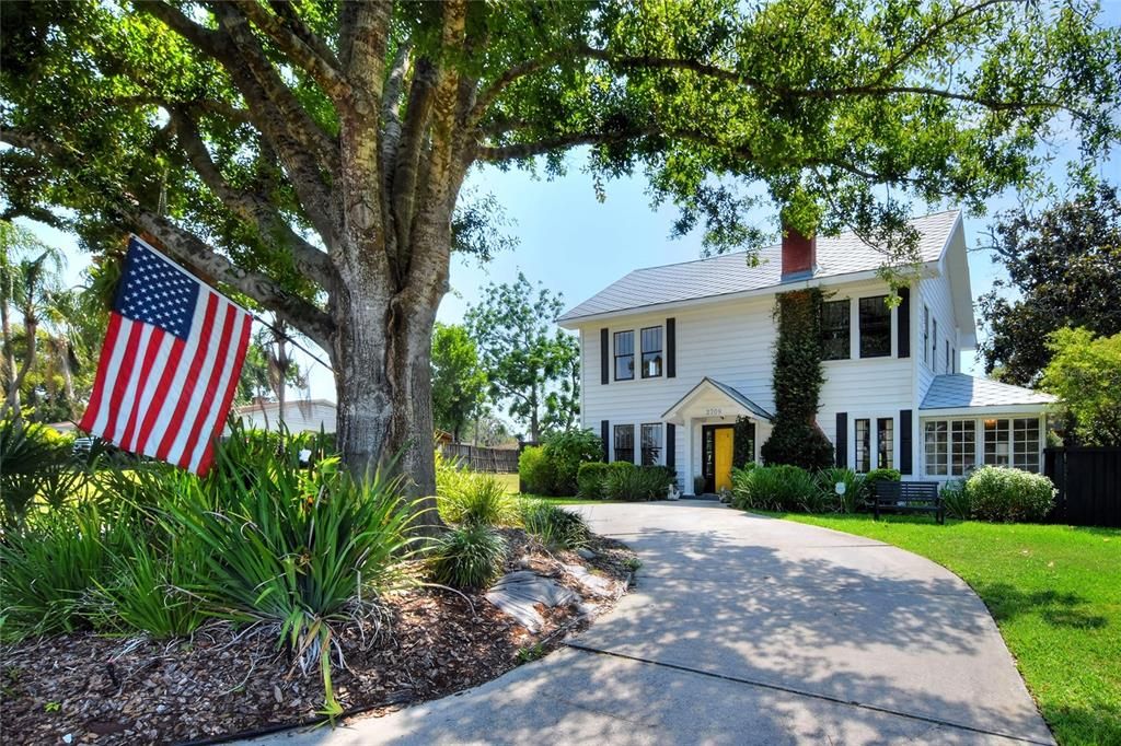 For Sale: $599,000 (4 beds, 2 baths, 2420 Square Feet)