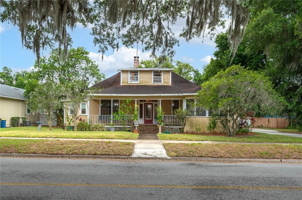 Active With Contract: $289,000 (4 beds, 2 baths, 2205 Square Feet)