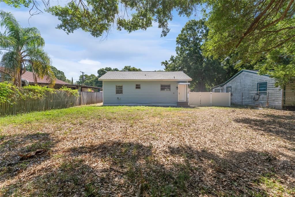 Recently Sold: $275,000 (3 beds, 1 baths, 936 Square Feet)