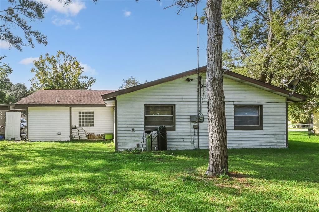 For Sale: $219,000 (3 beds, 2 baths, 1649 Square Feet)