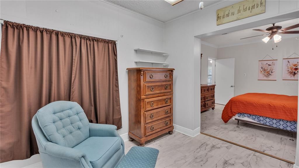 Active With Contract: $259,000 (2 beds, 1 baths, 1150 Square Feet)