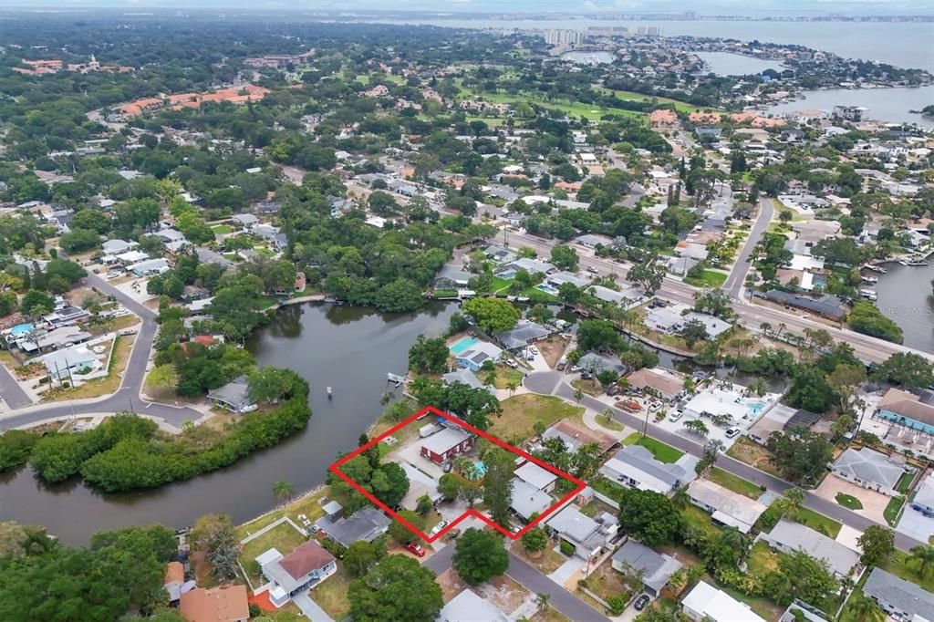 Activo con contrato: $299,900 (0.26 acres)