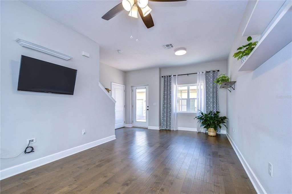 Active With Contract: $425,000 (3 beds, 2 baths, 1510 Square Feet)