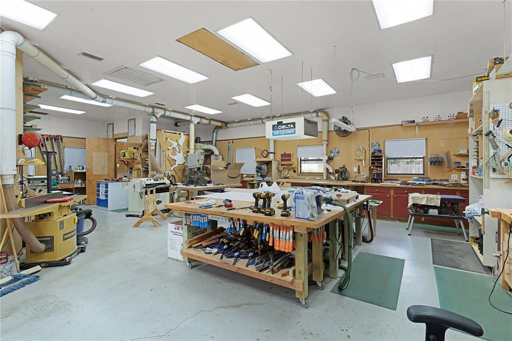 Built as an In Law Suite/Being Used as a Woodworking Shop/Can be converted to in law suite