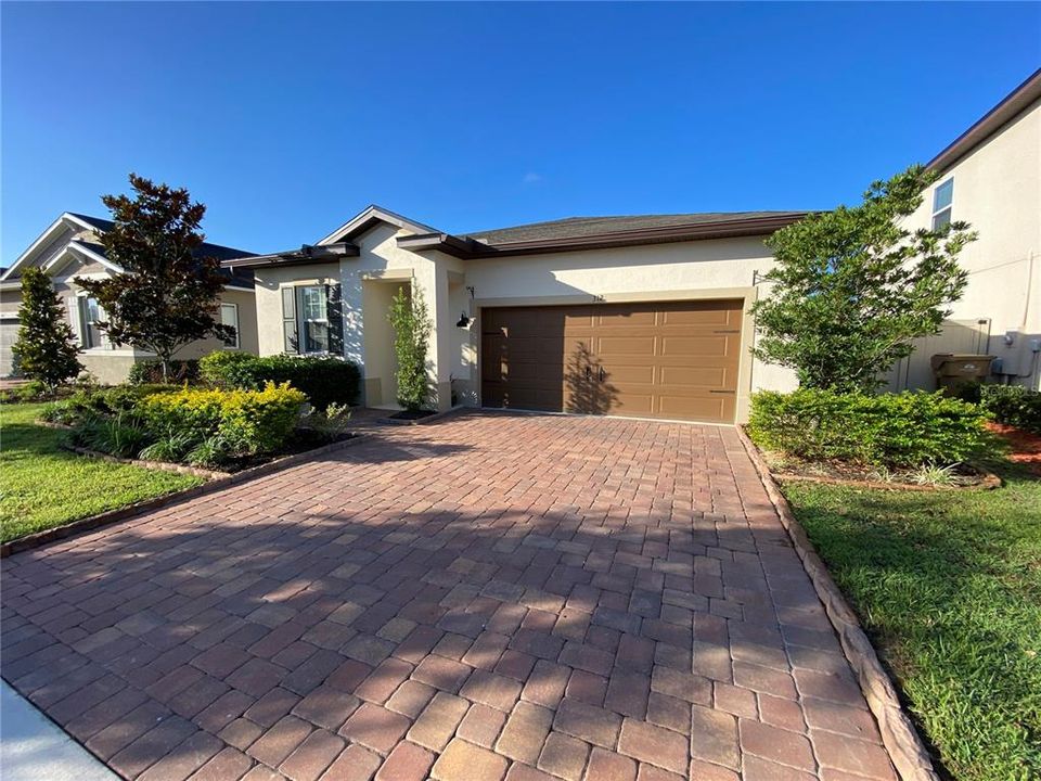 Active With Contract: $2,495 (4 beds, 2 baths, 1949 Square Feet)