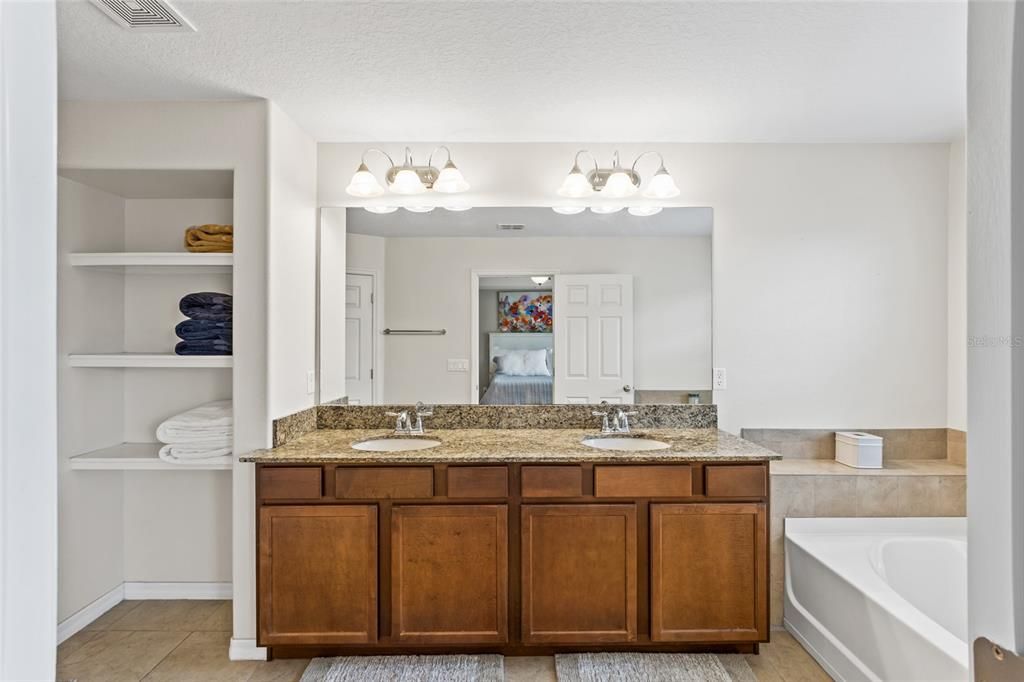 Active With Contract: $425,000 (3 beds, 3 baths, 2184 Square Feet)