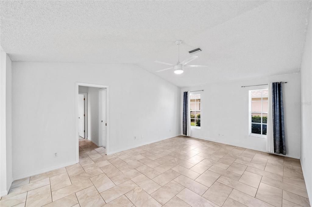 Active With Contract: $3,000 (3 beds, 2 baths, 2025 Square Feet)