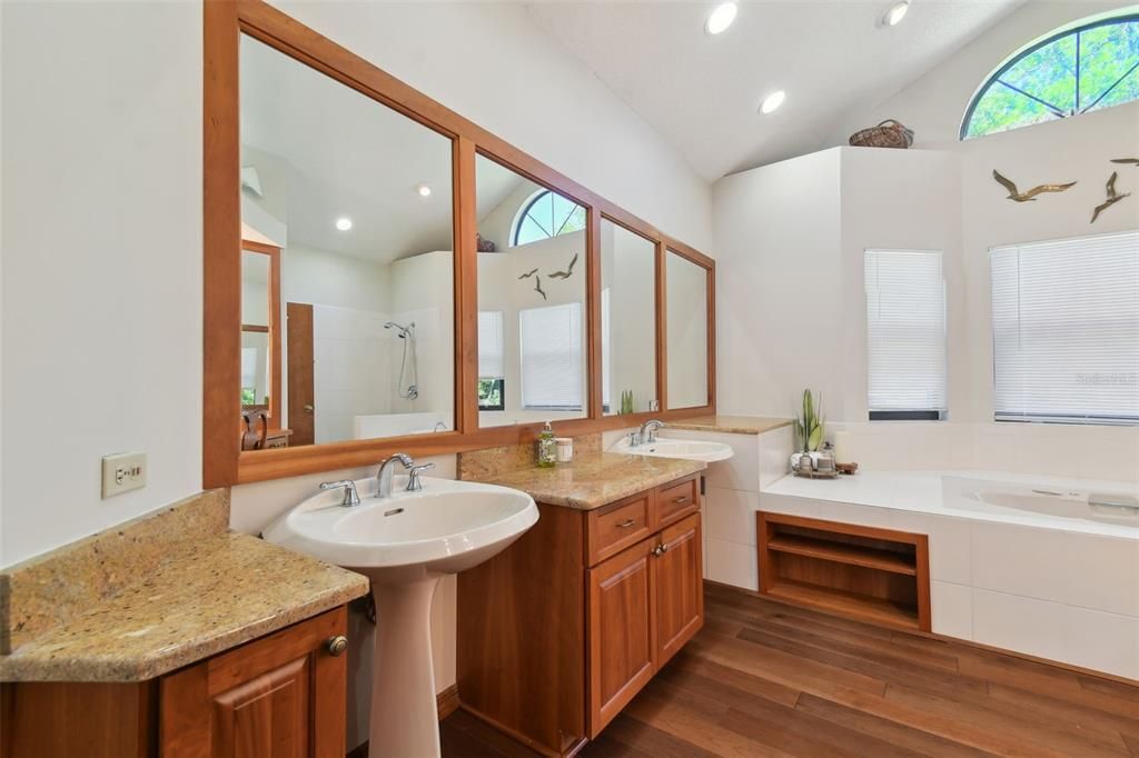 Active With Contract: $845,000 (4 beds, 2 baths, 2414 Square Feet)