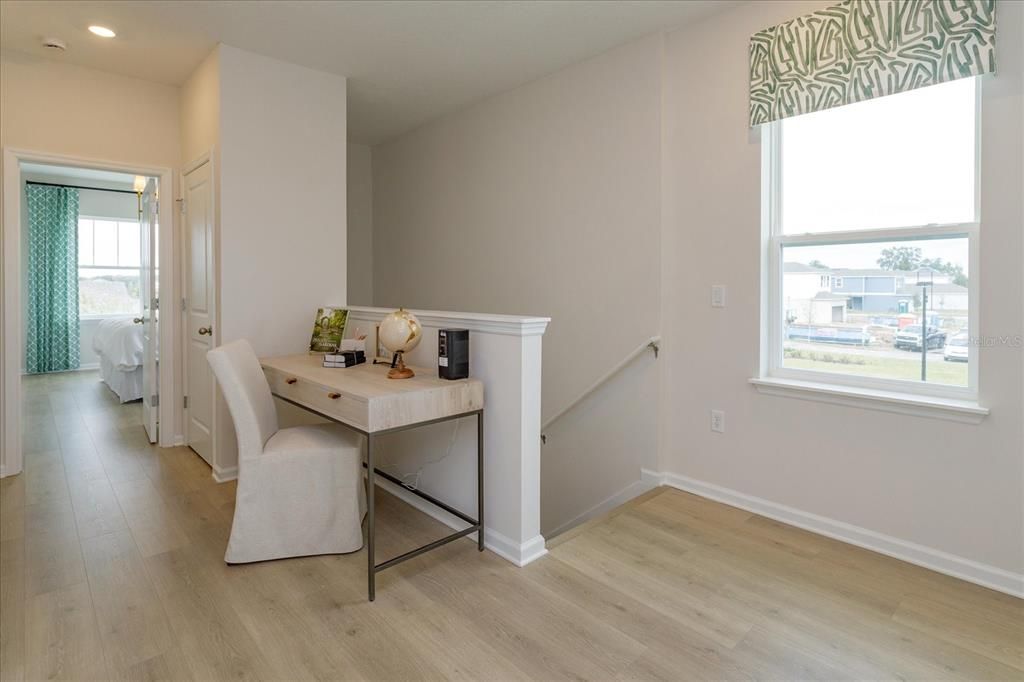 Active With Contract: $481,075 (3 beds, 2 baths, 1644 Square Feet)
