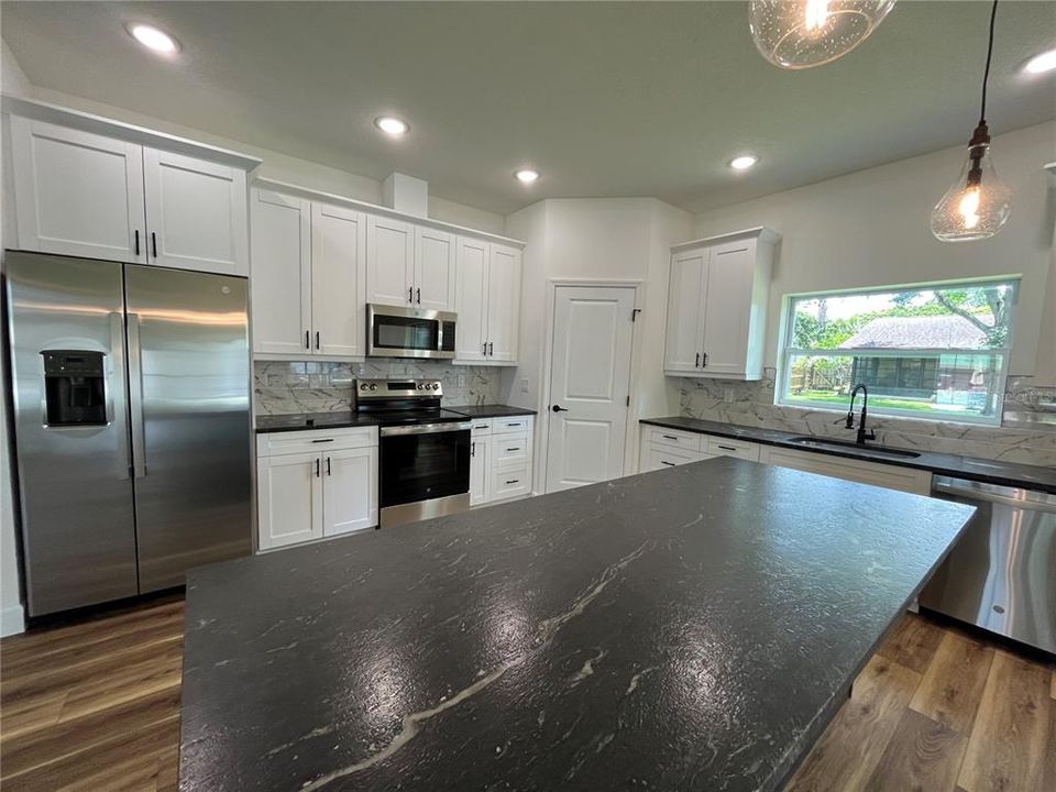 For Sale: $379,000 (3 beds, 2 baths, 1745 Square Feet)