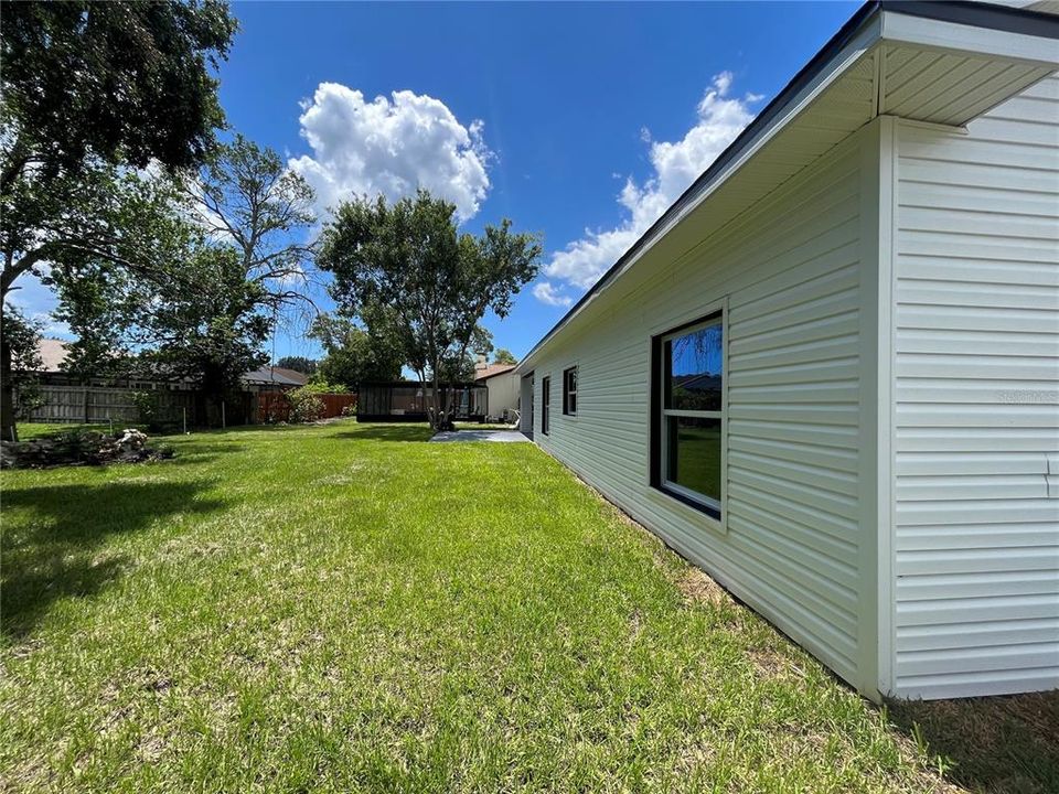 For Sale: $397,000 (3 beds, 2 baths, 1745 Square Feet)