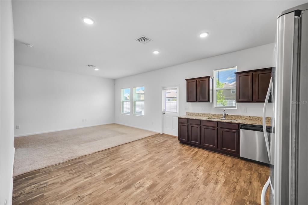 For Sale: $319,990 (3 beds, 2 baths, 1605 Square Feet)