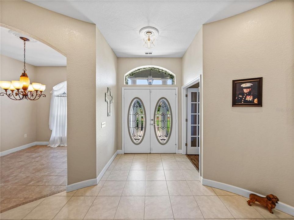 For Sale: $475,000 (3 beds, 3 baths, 2568 Square Feet)