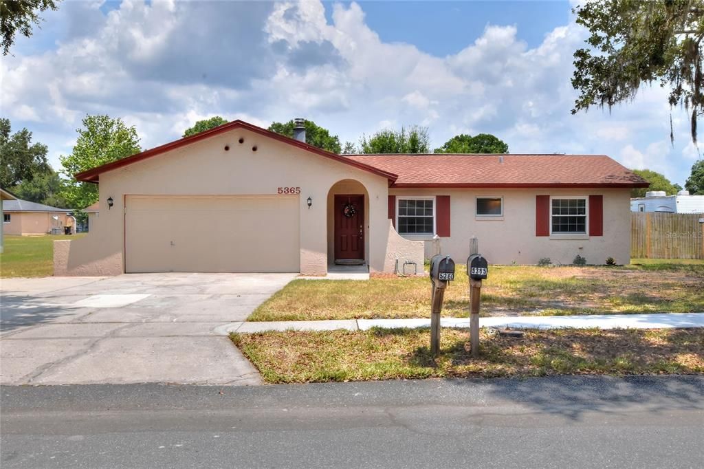 For Sale: $299,500 (3 beds, 2 baths, 990 Square Feet)