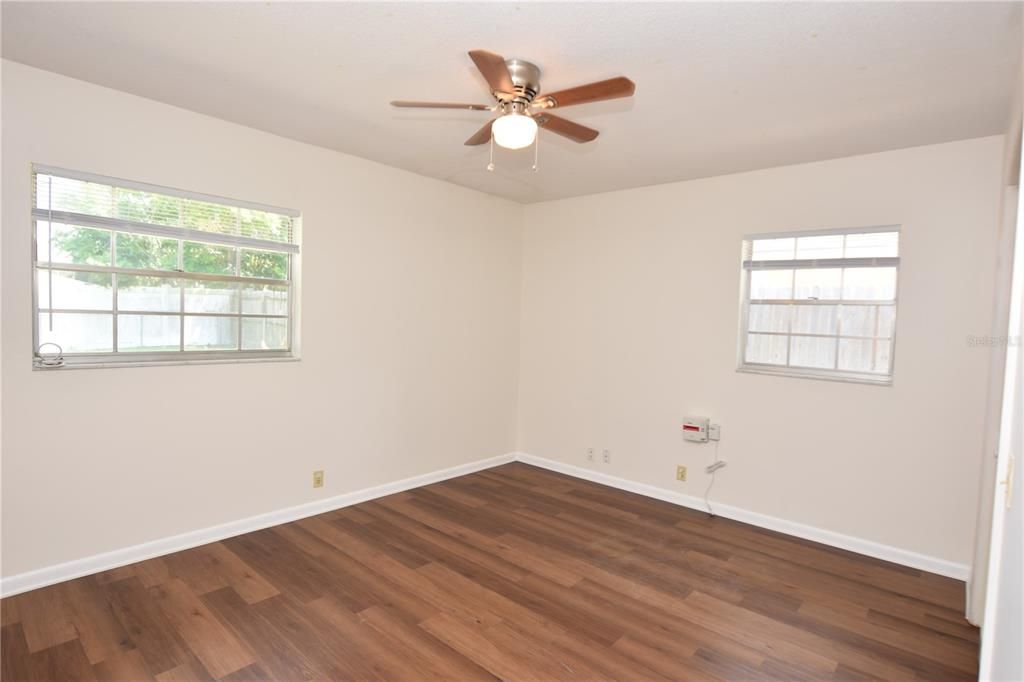 Active With Contract: $1,550 (2 beds, 2 baths, 1074 Square Feet)