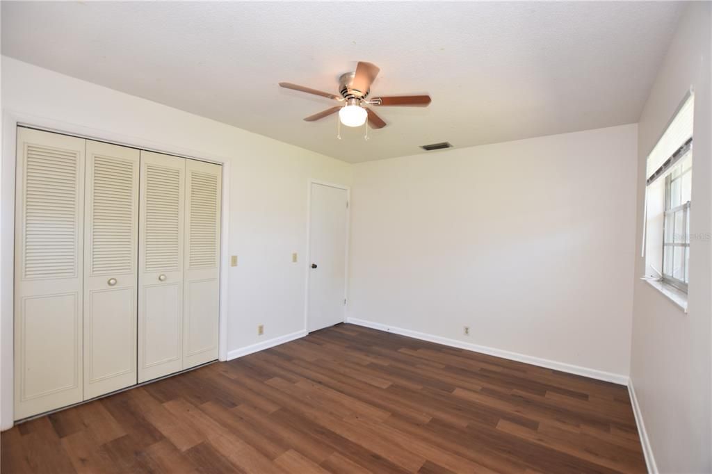 Active With Contract: $1,550 (2 beds, 2 baths, 1074 Square Feet)