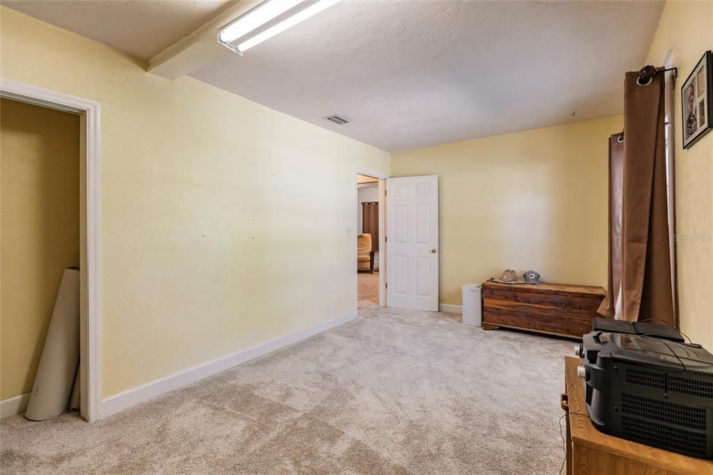 Active With Contract: $250,000 (0 beds, 0 baths, 1552 Square Feet)