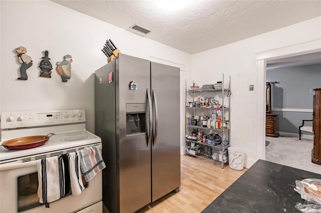 Active With Contract: $250,000 (0 beds, 0 baths, 1552 Square Feet)