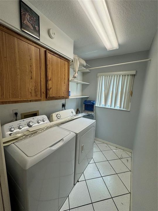 Active With Contract: $2,800 (4 beds, 2 baths, 1723 Square Feet)