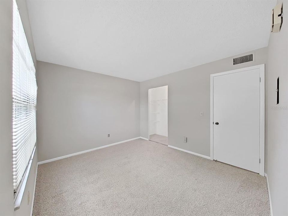 For Sale: $100,000 (2 beds, 1 baths, 805 Square Feet)