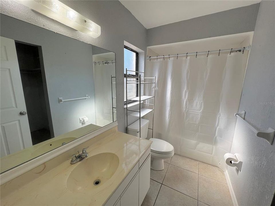 最近租的: $1,375 (1 贝兹, 1 浴室, 635 平方英尺)