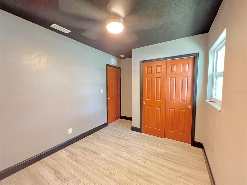 Recently Rented: $2,450 (3 beds, 1 baths, 1152 Square Feet)