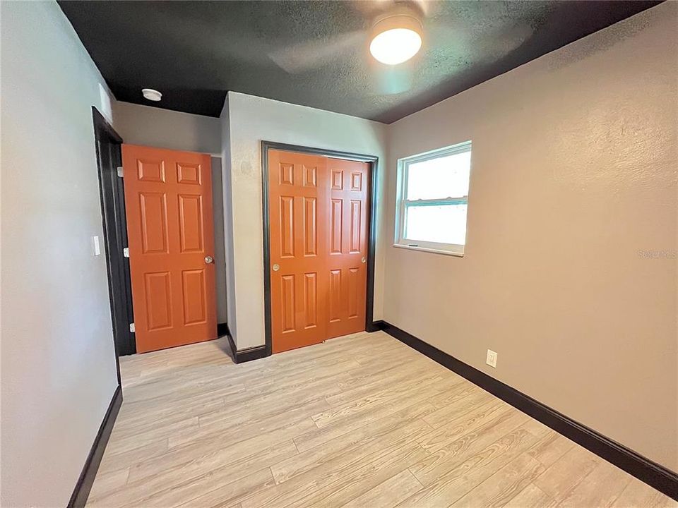 Recently Rented: $2,450 (3 beds, 1 baths, 1152 Square Feet)