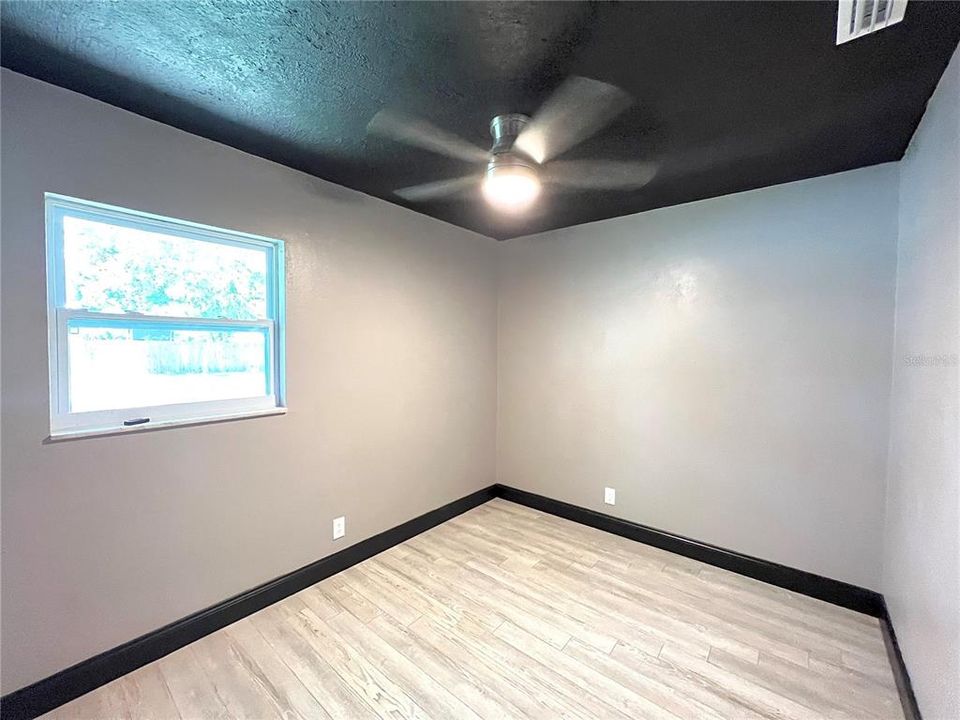 Recently Rented: $2,450 (3 beds, 1 baths, 1152 Square Feet)