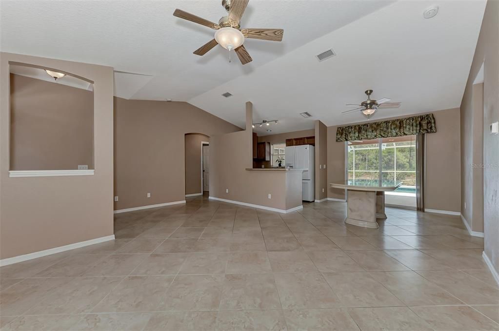 Active With Contract: $339,000 (3 beds, 2 baths, 1225 Square Feet)