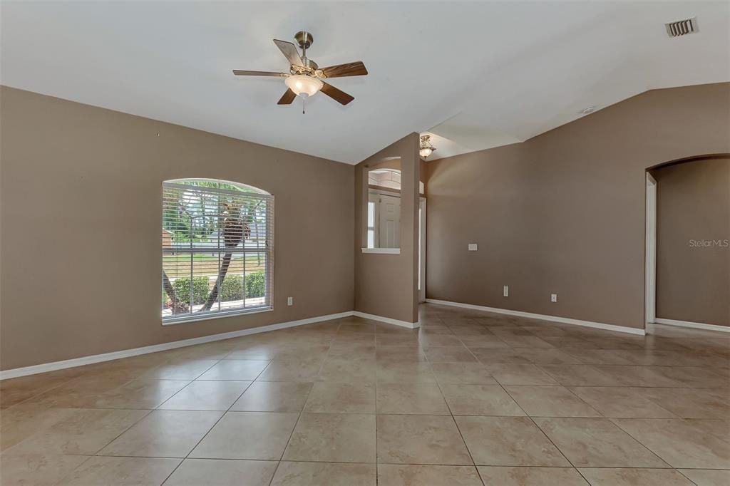 Active With Contract: $339,000 (3 beds, 2 baths, 1225 Square Feet)