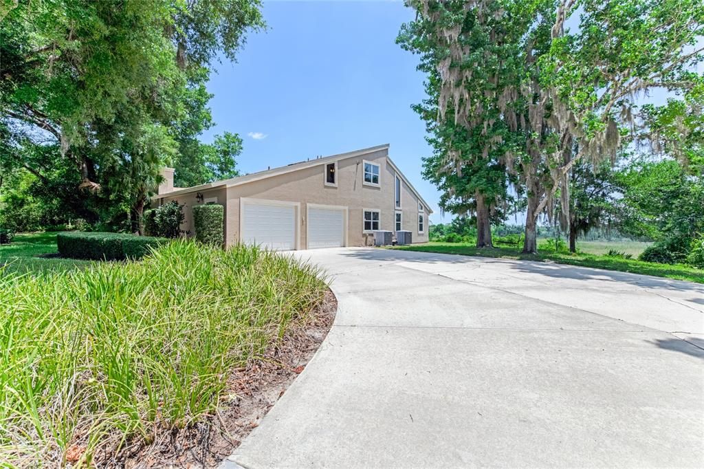 Active With Contract: $550,000 (4 beds, 3 baths, 3192 Square Feet)