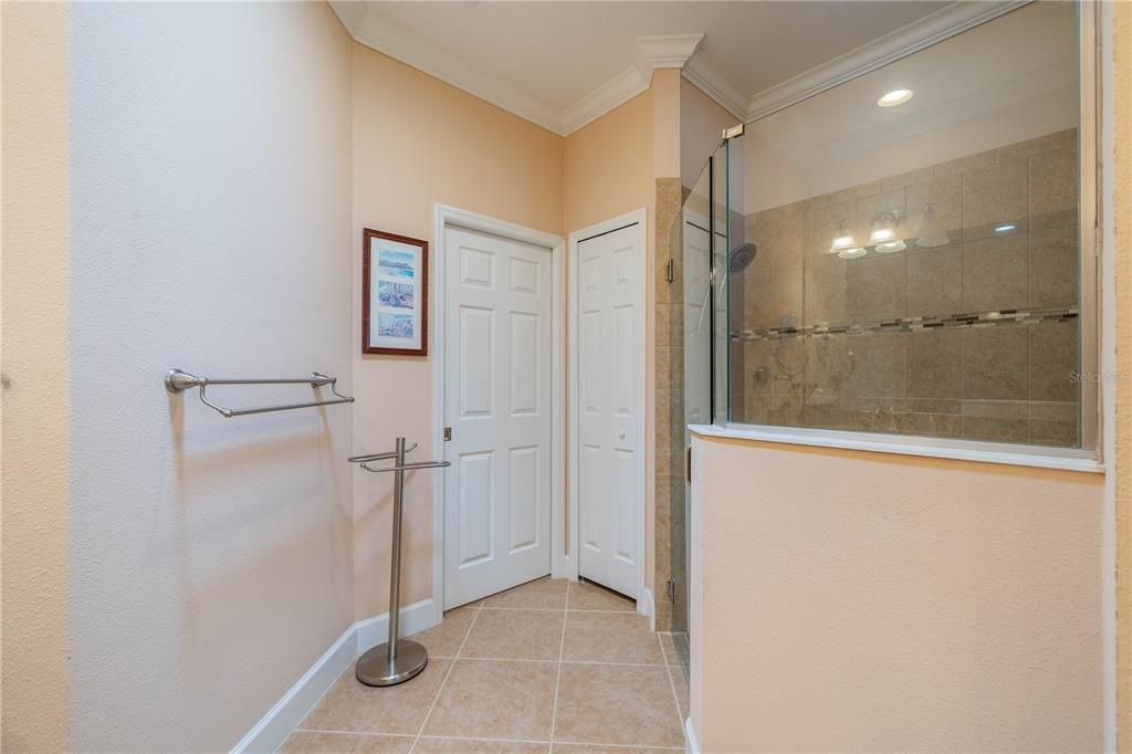 For Sale: $424,900 (2 beds, 2 baths, 2000 Square Feet)