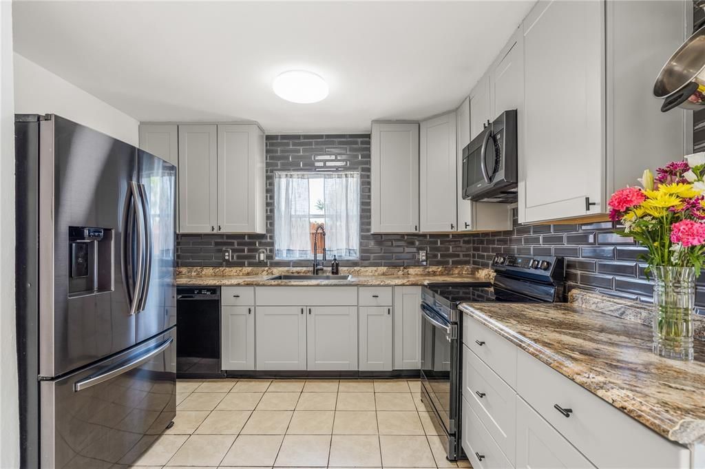 For Sale: $405,000 (3 beds, 2 baths, 1456 Square Feet)