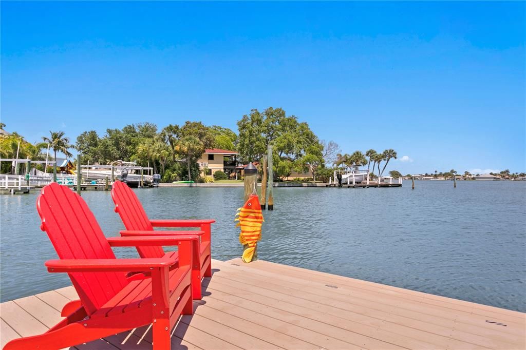 Recently Sold: $2,985,000 (4 beds, 3 baths, 2812 Square Feet)