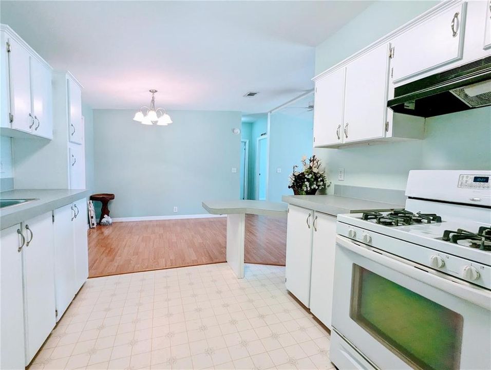 For Sale: $339,500 (3 beds, 2 baths, 1620 Square Feet)