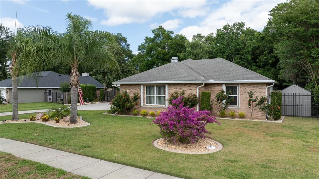 Active With Contract: $420,000 (3 beds, 2 baths, 2457 Square Feet)