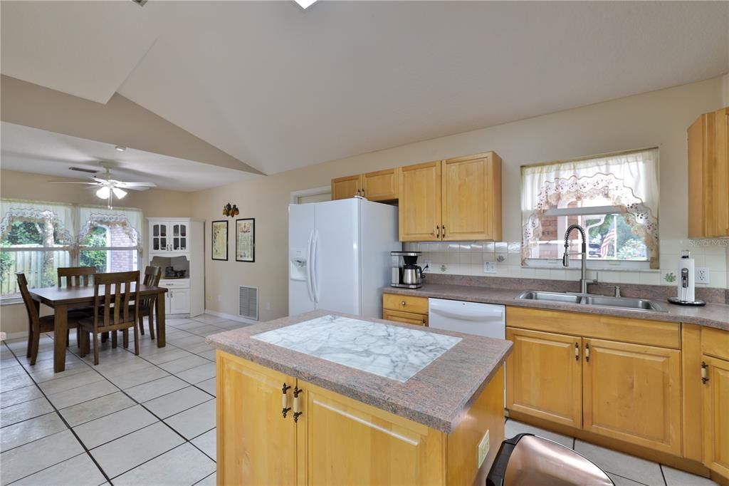 Active With Contract: $420,000 (3 beds, 2 baths, 2457 Square Feet)